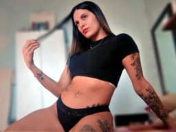 -Naommy-