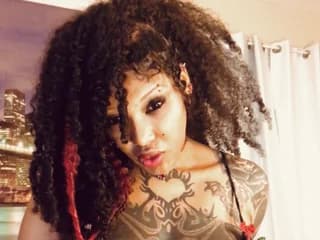 Liquidfirexxx1on1 WebCAM 