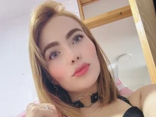 Sarah_Santamaria WebCAM 