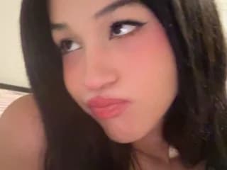 WebCAM of VictoriaInLace